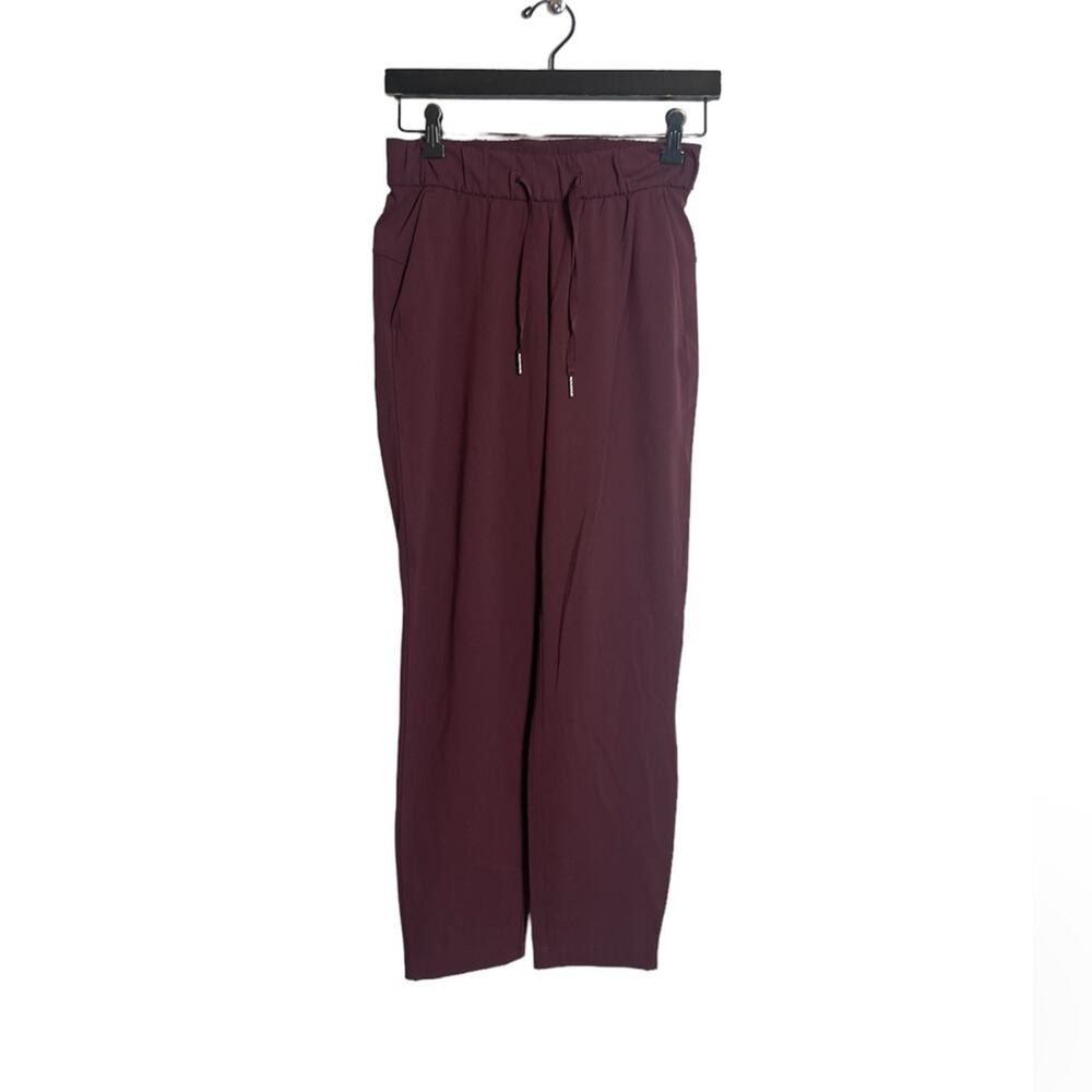 Lululemon On The Fly Pant 28" Dark Adobe pants Sz 2